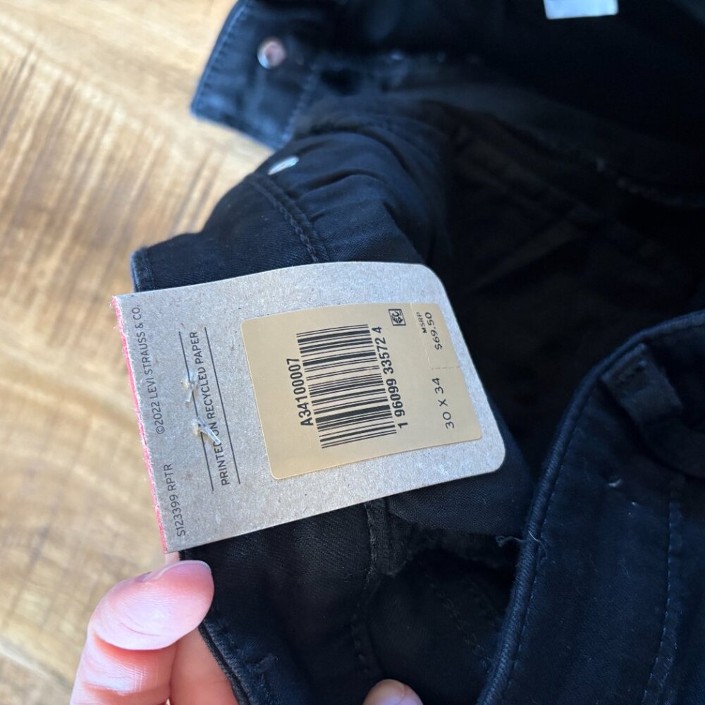 Levi's 726 Flare Jeans, Black, size 30 inseam 34" - Picture 4 of 6